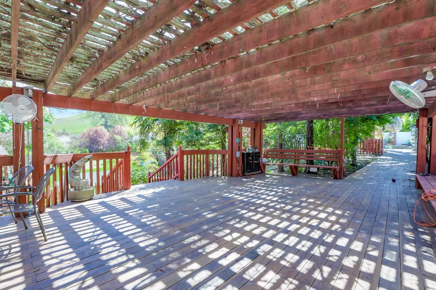 The listing photos 6 of 6