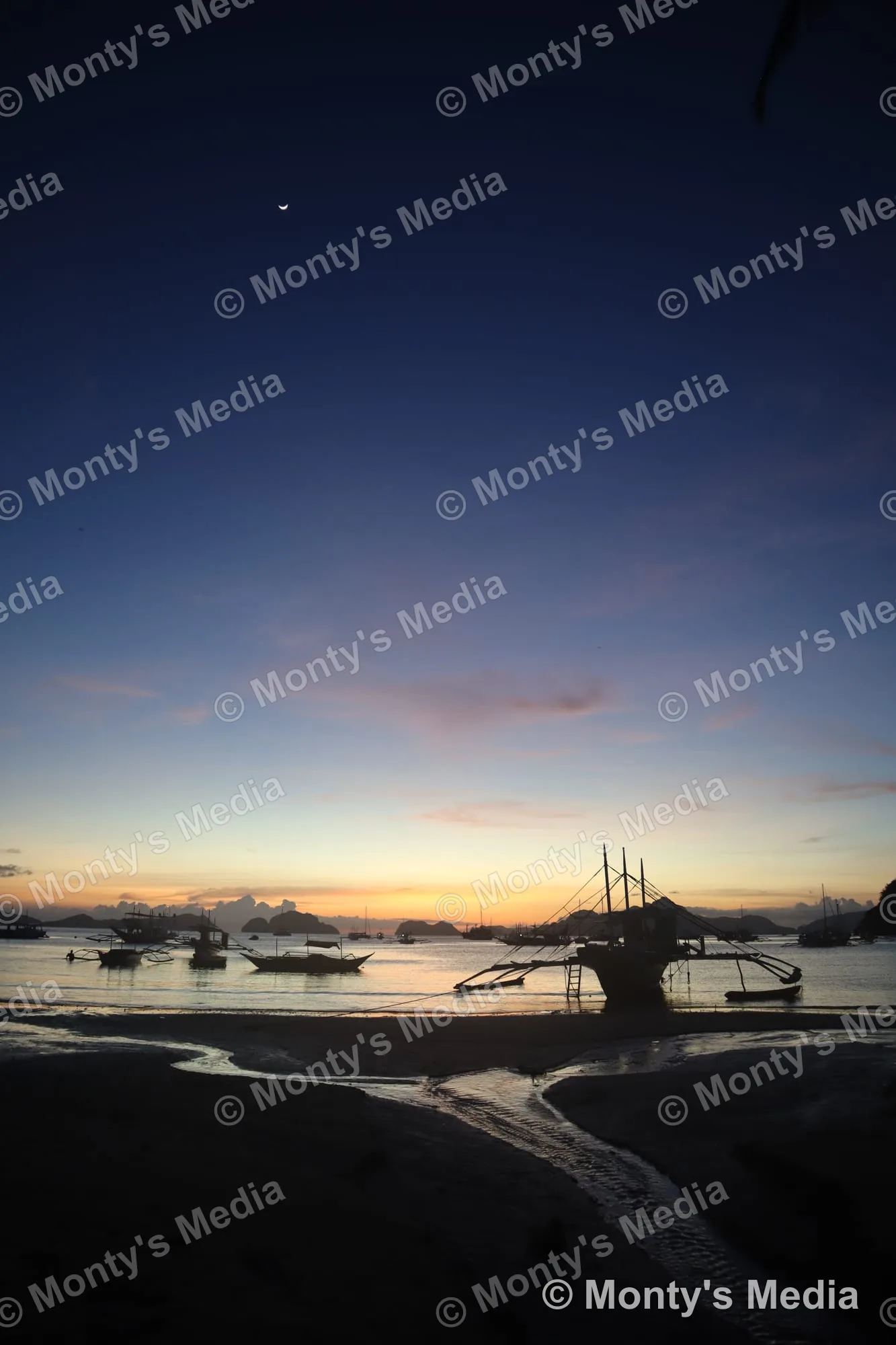 Blue Hour Outrigger