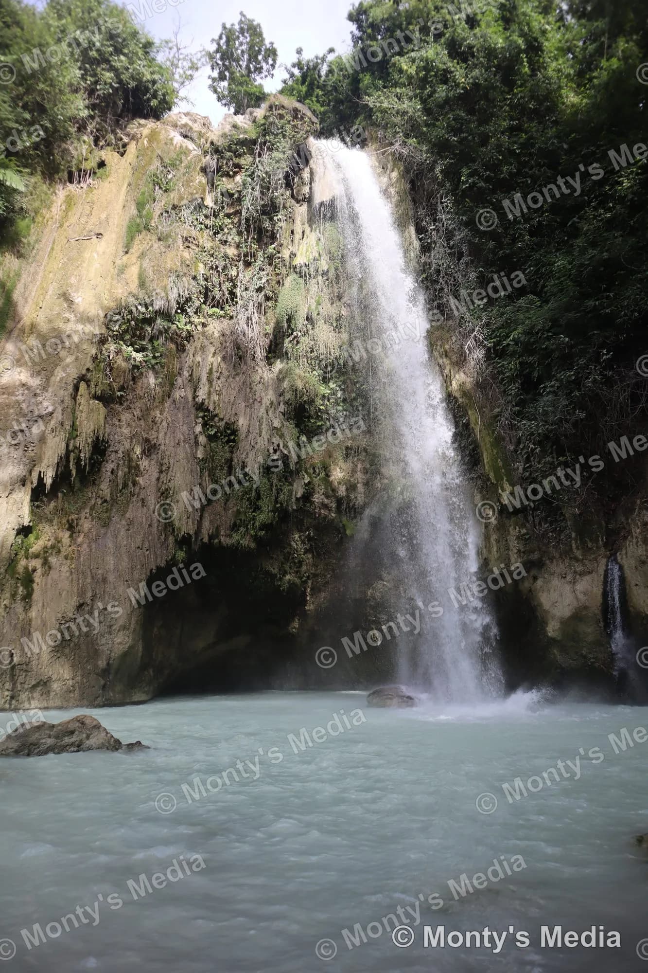 Tumalog Falls